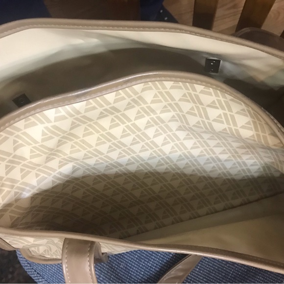 SOLD! Avon Carry Bag to hold Avon Supplies! - Picture 4 of 5